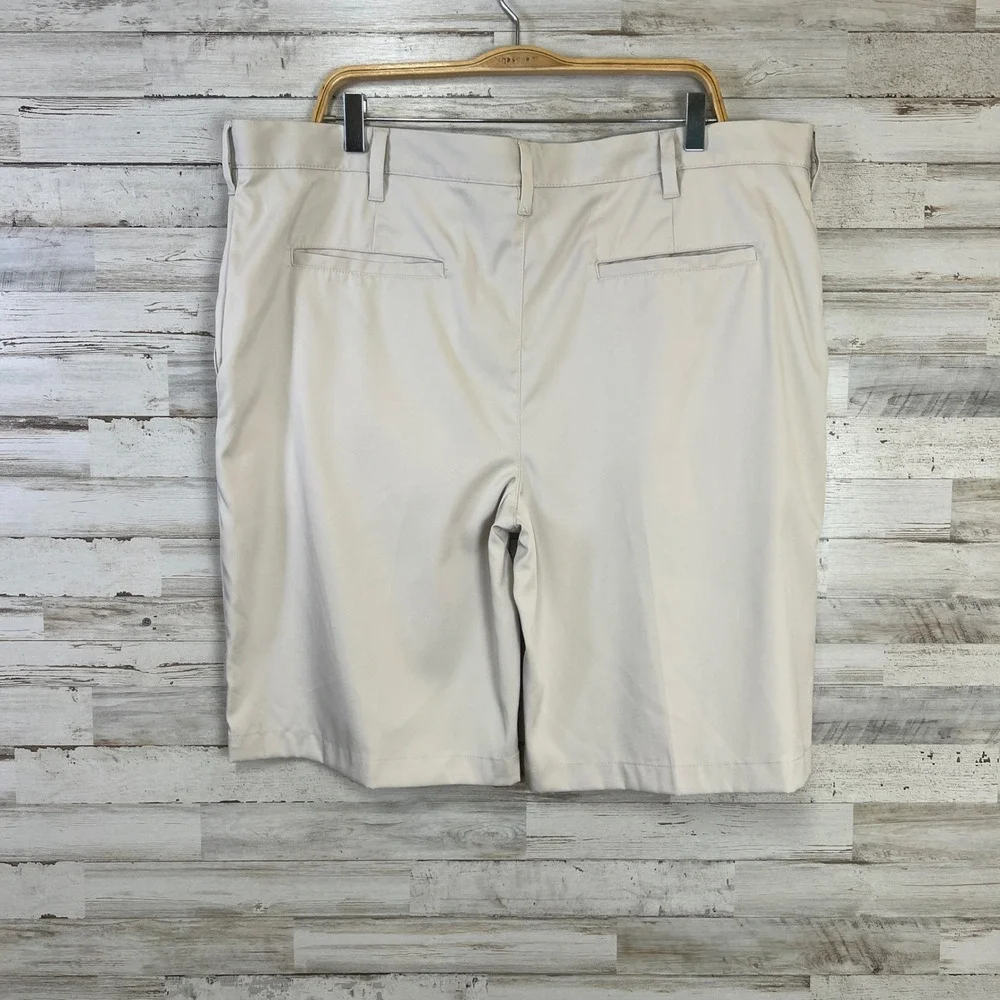 BCG Performance Golf Shorts Men 40 Tan Stretch Outdoors Gorpcore Country Club